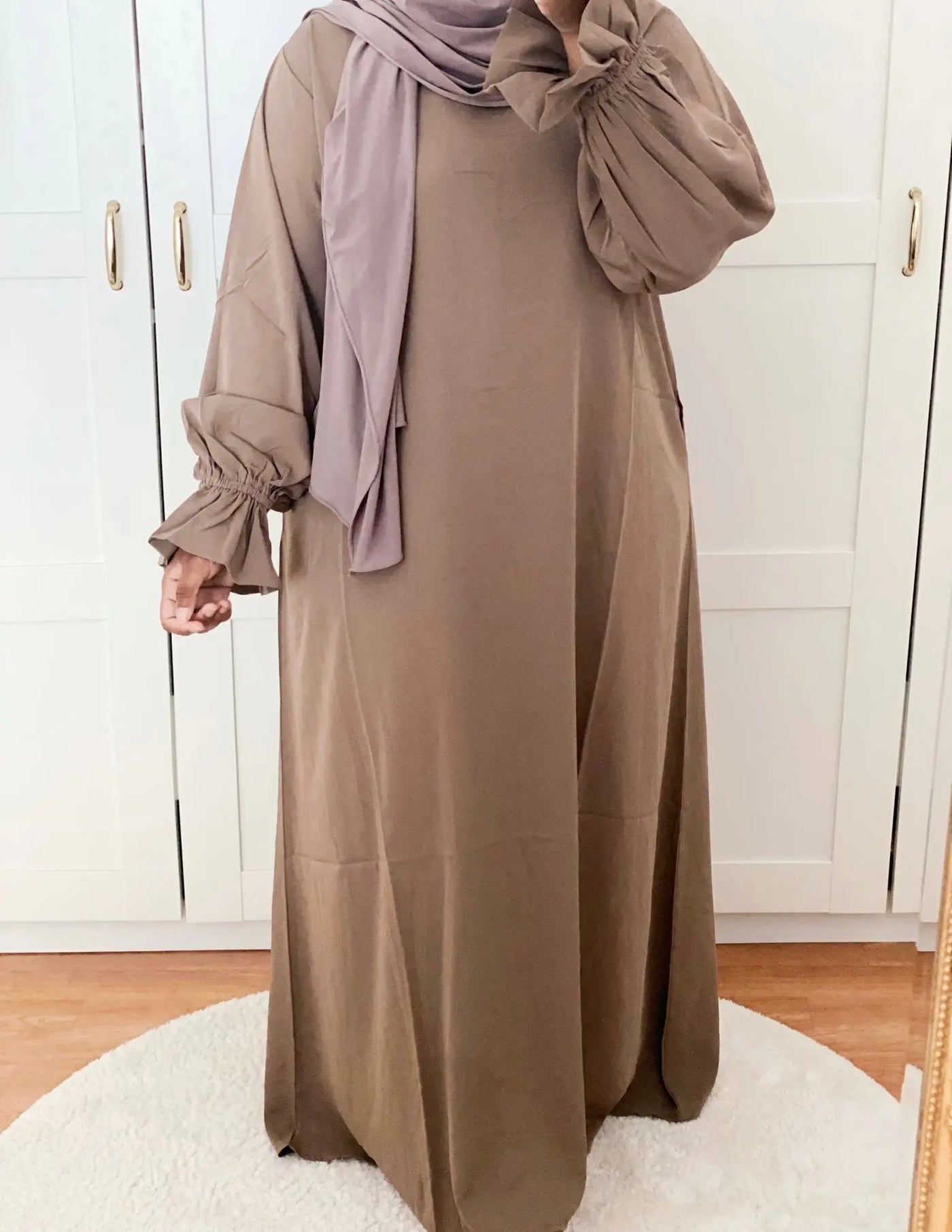 Abaya Myrabelle - Marron Taupe MON HIJAB MODEST co